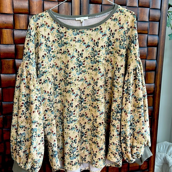 easel Sweaters - Easel Floral Crew Neck Sweater - Multicolor